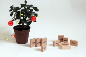 creche-minimaliste-bois-plante-noel-pot