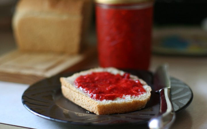 confiture pain petit dejeuner